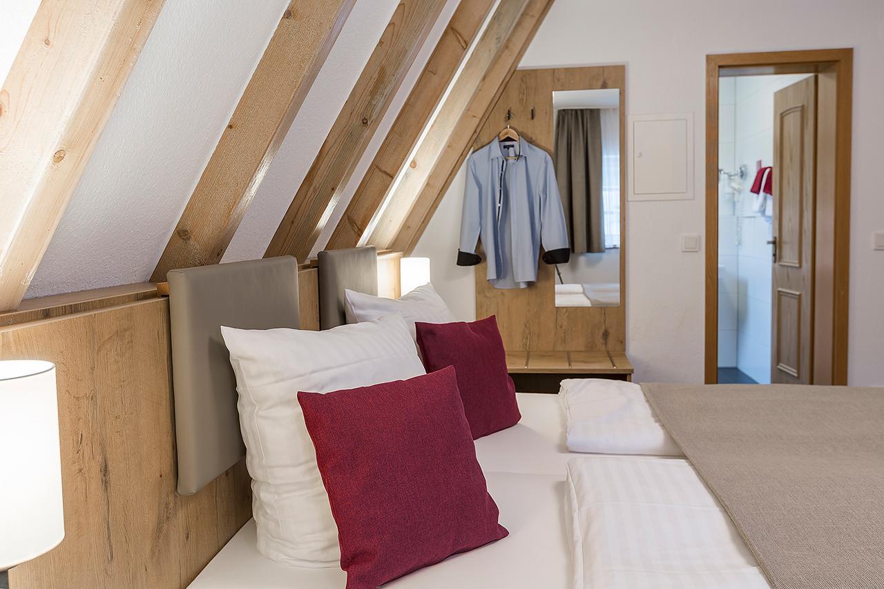 Hotel & Restaurant Lamm มอสบาค ภายนอก รูปภาพ