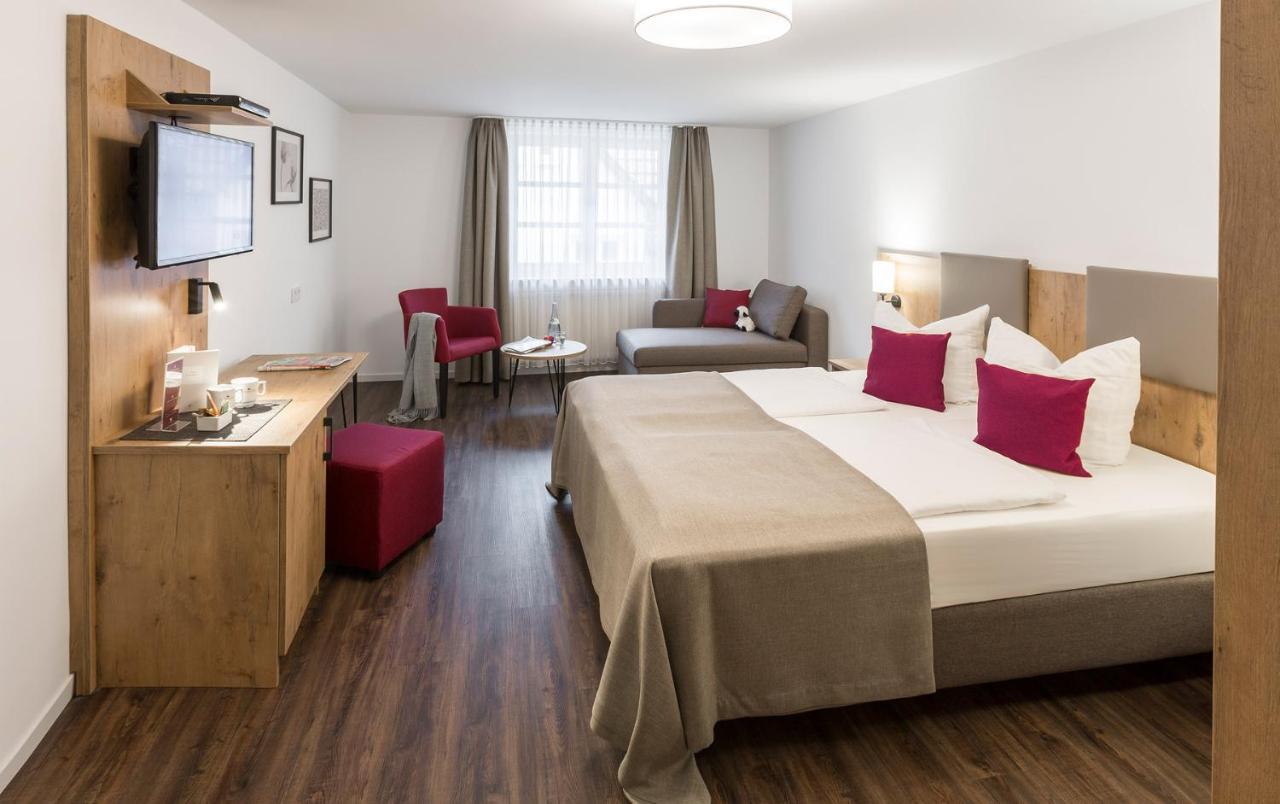 Hotel & Restaurant Lamm มอสบาค ภายนอก รูปภาพ